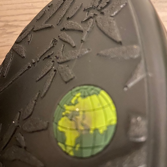 Easy Spirit black suede black leather cutout shoes - Picture 8 of 8